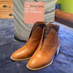 Anthropologie Jeffrey Campbell Jermaine Boot 9 brown leather stacked heel worn2x